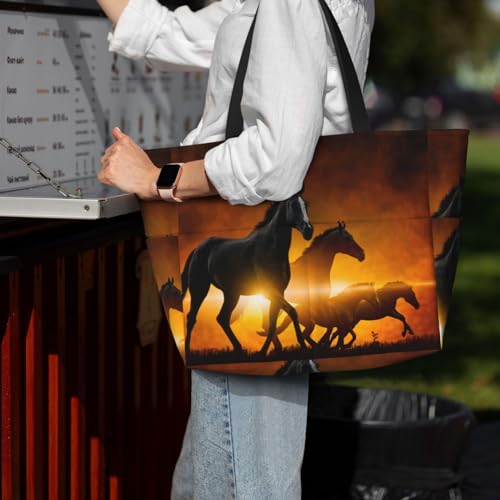Sac à bandoulière pour femme imprimé chevaux noirs nuages rougeoyants
