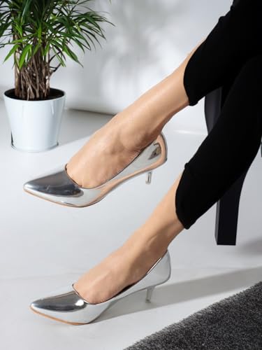 Image of Carlton London Women's Metallic Pointed Toe Kitten Heel Pumps