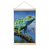 Poster HD de qualité supérieure : nos tapisseries imprimées lézard vert sont fabriquées à partir de polyester, tissu, qui est doux, durable, résistant à la poussière et léger, imperméable et facile à nettoyer. Que ce soit pour une utilisation en intérieur ou en extérieur, le cintre en bois peut être facilement accroché et rangé. Convient pour toutes les scènes et saisons.