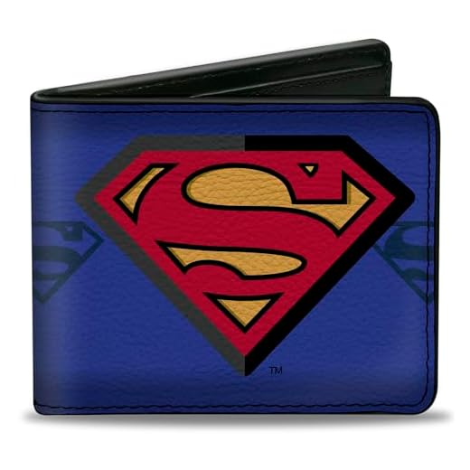 Billetera plegable de poliuretano con hebilla – Superman Shield centrado/escudo de rayas azules