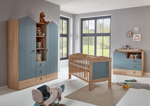 Arthur Berndt Babyzimmer Set Roofy 3-TLG. Kleiderschrank 2-türig, Wickelkommode mit abnehmbarem Wickelaufsatz, Babybett inkl. Lattenrost Arthur Berndt Babyzimmer Set Roofy 3-TLG. Kleiderschrank 2-türig, Wickelkommode mit abnehmbarem Wickelaufsatz, Babybett inkl. Lattenrost