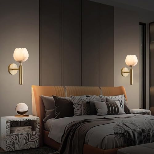 Lámpara de pared para crear un ambiente acogedor en tu dormitorio 5