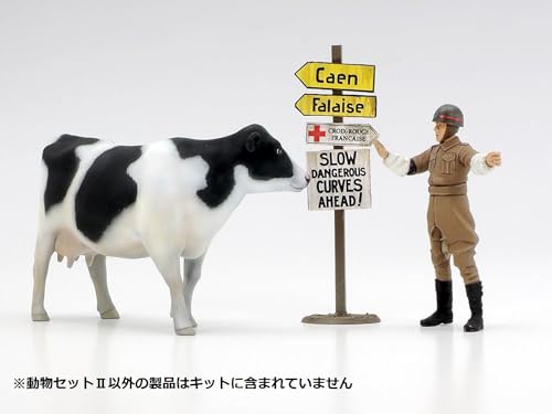 Tamiya 35385 1:35 Diorama-Set Haustiere Set 2 (8) - Modellbau, Plastik Bausatz, Basteln, Hobby, Kleben, Plastikbausatz, unlackiert, Geformte Farbe