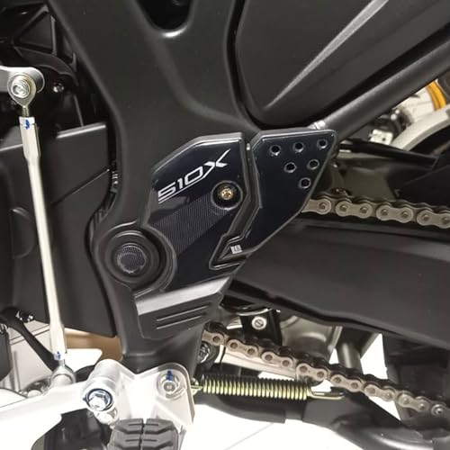 Eviter les rayures de bottes sur Kove 510X avec les stickers 3D de seuil de porte moto