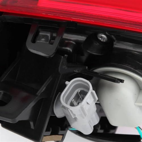 Luz trasera interior Mitsubishi Eclipse Cross soluciona ITV 4