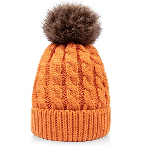 Bonnet d'hiver tricoté main d'exception Simplicity avec son grand pompon soyeux