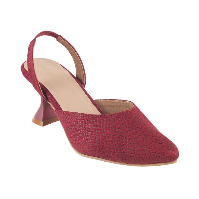 Image of Metro Women Smart Pump Shoes