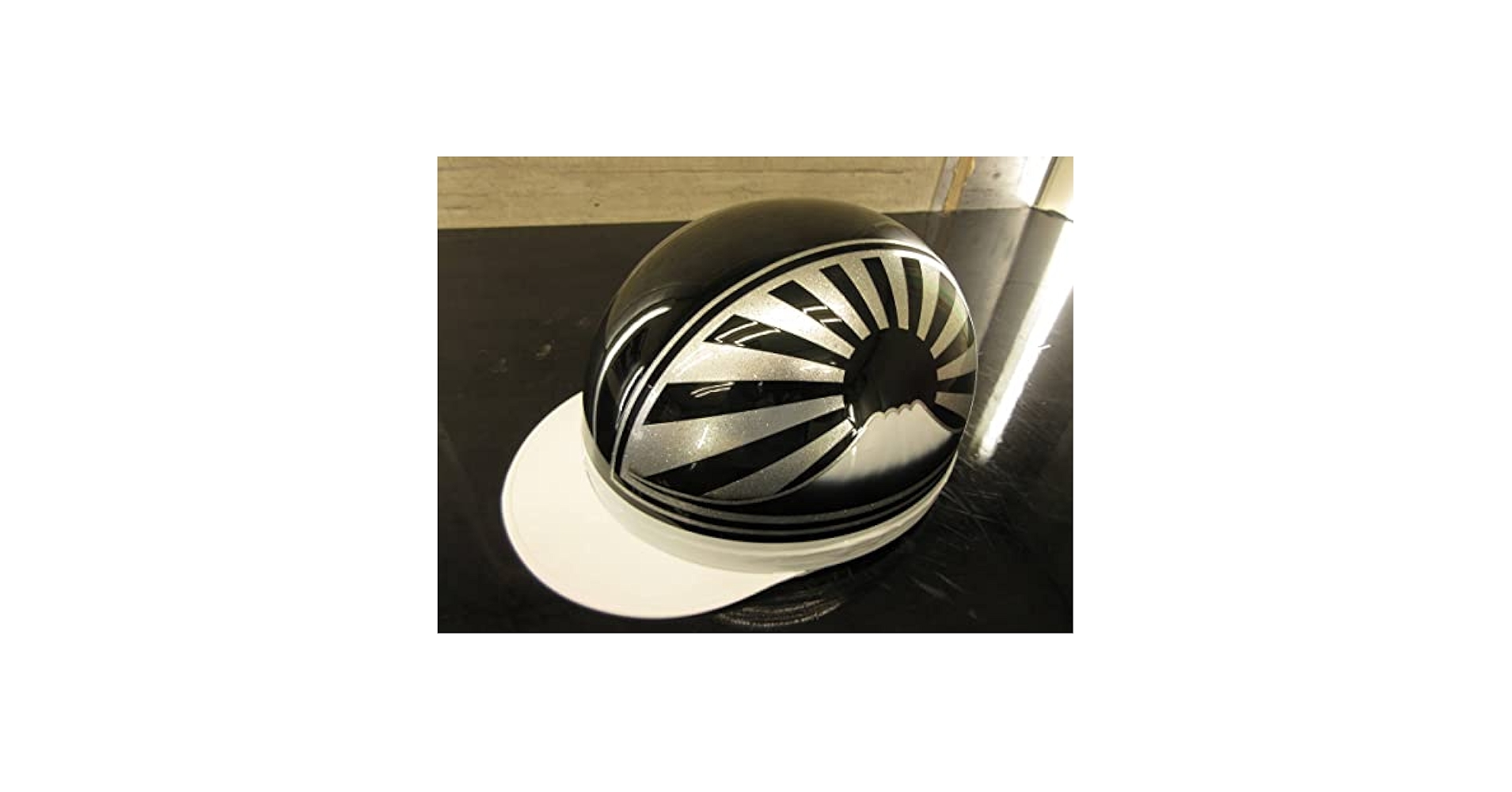 送料込！！カスタムコルク半　富士日章　黒赤銀ラメ最安値082 コルク半 カスタム 富士日章 黒赤ラメ 桜 送料無料の通販 by