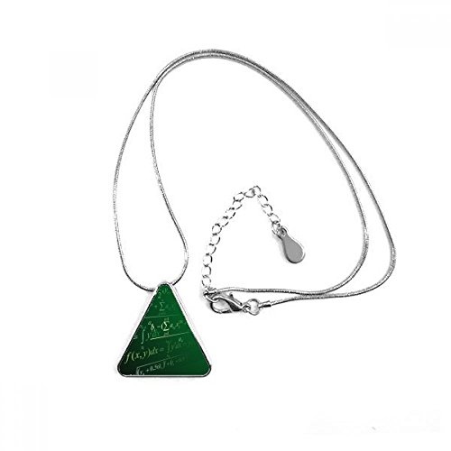 Collier formule mathématique à porter en cours ou au laboratoire pour un style geek
