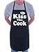 Print4u Kiss The Cook - Delantal unisex, color negro