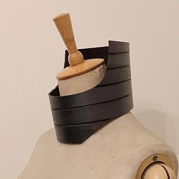 Amazon.co.jp: 原作忠実！チェンソーマン レゼ ヘルメットコスプレ道具