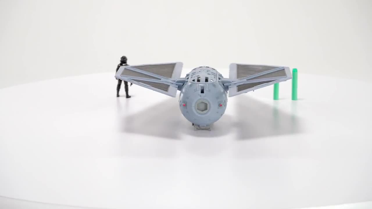Veículo E Boneco Star Wars 3.75 Nave Tie Striker - Hasbro | Amazon