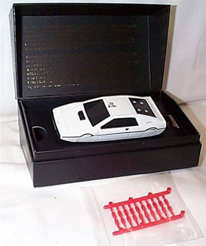corgi JAMES B0ND 007 THE SPY WH0 L0VED ME Lotus Esprit Submarine car 1:36 scale diecast model