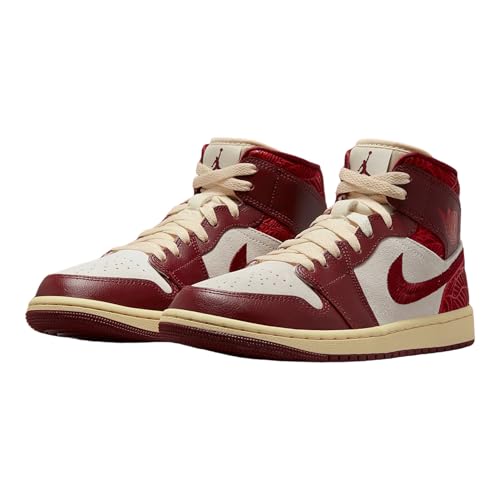 Image of Nike Dunk Low SE Women's Trainers