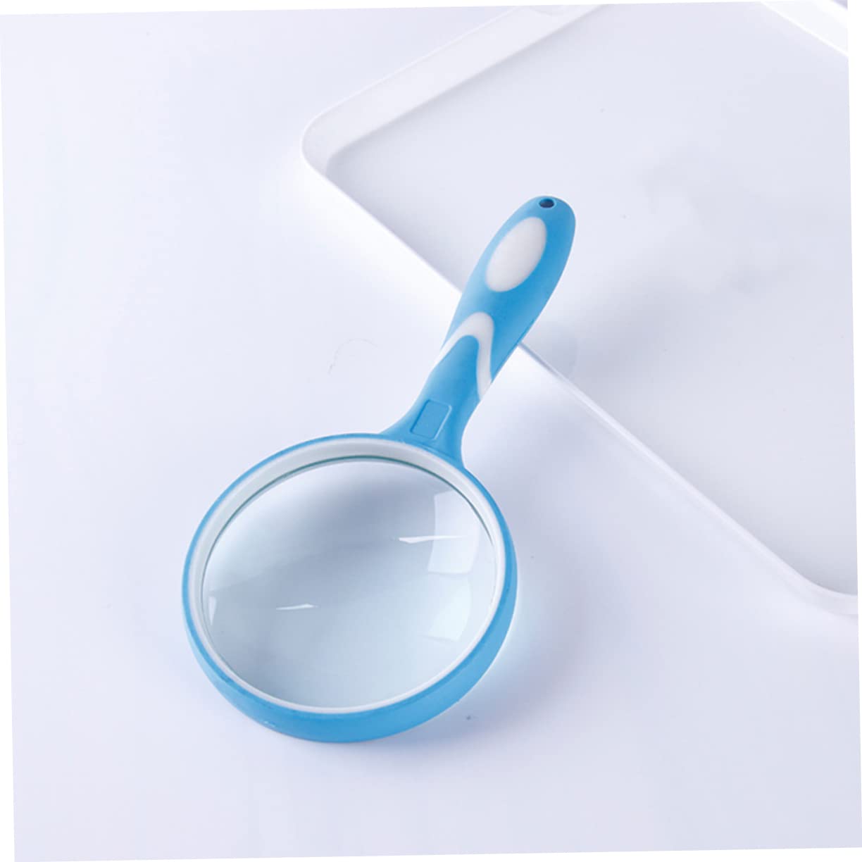 Ipetboom Handheld Glass Lightweight Rubber Magnifier for Reading for Seniors and Exploration Durable Material Comfortable Grip Design