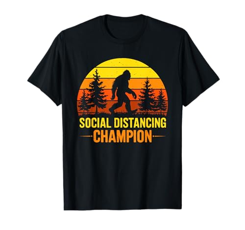 Meister der sozialen Distanzierung - Giant camping Bigfoot T-Shirt