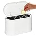 Produktbild AOKITO Tischmülleimer mit Deckel, Tischmülleimer mit Aufpoppen, Mini Abfalleimer, Plastik Tisch Mülltonne, für Den Waschtisch Küche Badezimmer Büro Schreibtisch Wc Auto Bett (1,5L, Weiß)
