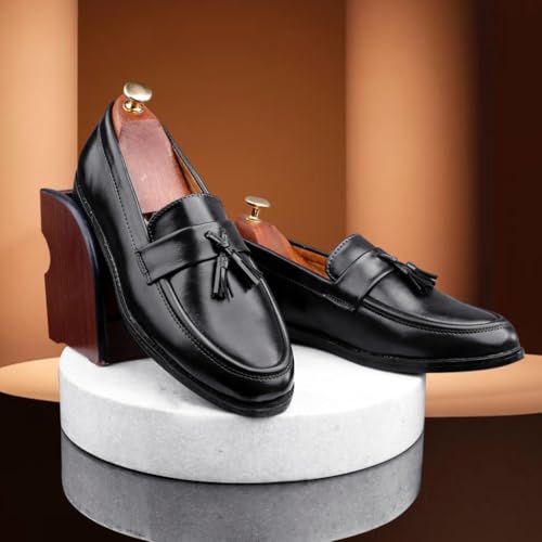 Image of WUGATTI Synthetic Slip-On Trendy, Stylish Casual Loafers for Men
