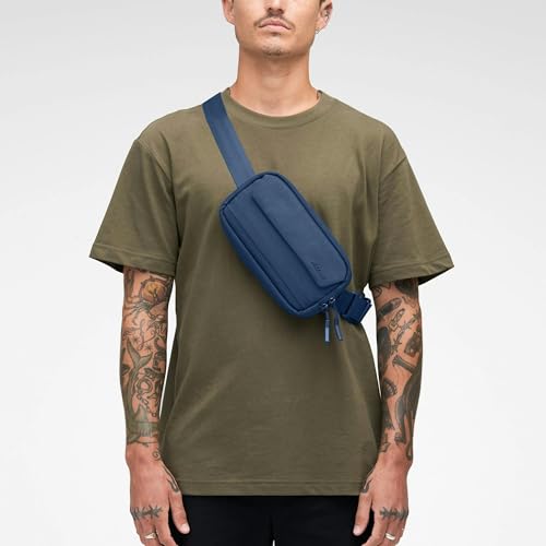 Image of Incase Crosstown Sling - Compact, Durable and Lightweight, Crossbody & Hip Carry, Faux Fur Device Pocket, Easy Access Pockets