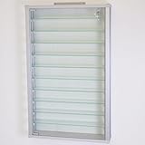 Die kleine schmale wandhängende Alu Glasvitrine ist mit einer verschließbaren ESG-Sicherheitsglastür ausgestattet (mit 2 Schlüssel), ihre Ausstellungsobjekte & Exponate werden optimal geschützt