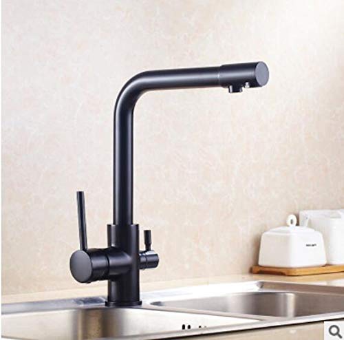 Robinet de cuisine doré design brossé pour une cuisine chaleureuse
