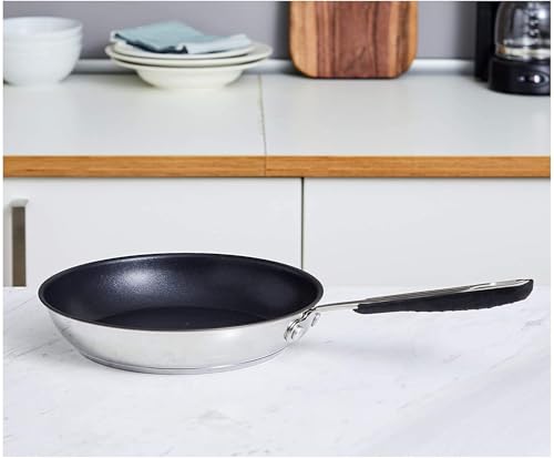 Amazon Basics - Padella antiaderente in ceramica per induzione in acciaio inossidabile, 20cm, con manico morbido al tatto - Immagine 4