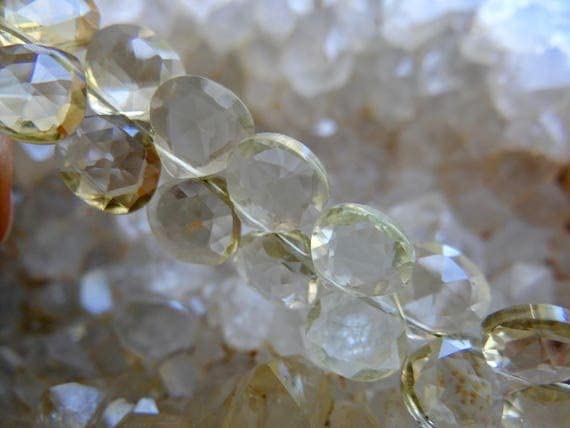 Quartz citron briolette 7x7mm : perles cœur pour sublimer vos tenues d'été et mariages