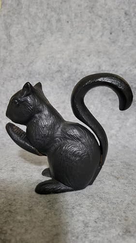 Vintage 1900's Cast Iron Squirrel Nut Cracker, Tail Lever, 4.5"