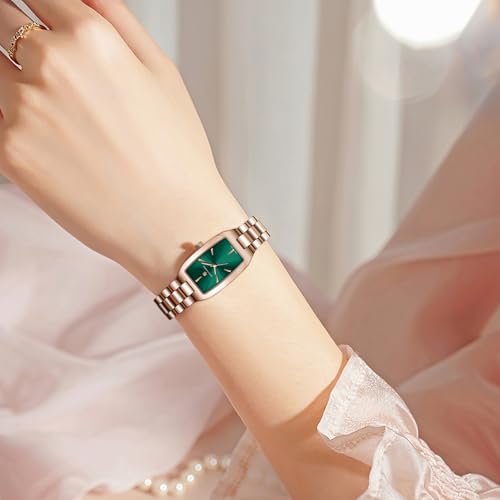 ساعة من سافيرو للنساء، بمينا خضراء وسوار ذهبي، عرض تناظري