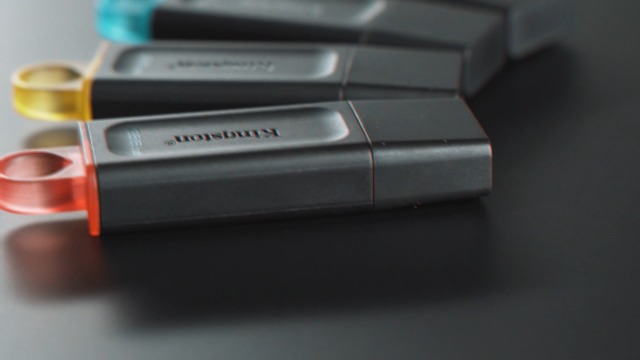 Amazon | キングストン Kingston USBメモリ 64GB USB3.2(Gen1)/3.1