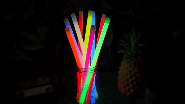 Amazon.com: Lewtemi 10 Pcs Large Glow Sticks Big Giant Jumbo