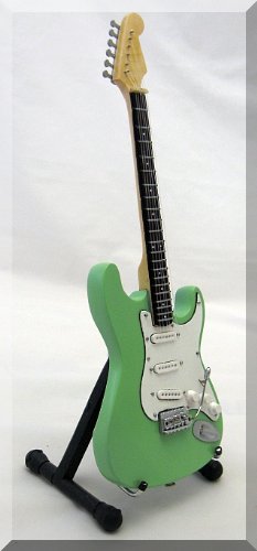 Amazon.co.jp: JEFF BECKジェフ·ベックミニチュアギターフェンダー