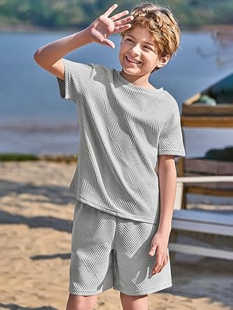 Haloumoning Set di abbigliamento estivo per ragazzi, in tinta unita, a maniche corte, con pantaloncini elastici, casual, con struttura