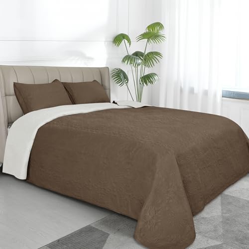 Easy-Going Full/Queen Size Reversible Quilt Set with 1 Quilt and 2 Pillow Shams, Soft Bed Quilt Cover, Water Resistant Lightweight Microfiber Bedspread, Stain Resistant, Damask-Camel/Ivory