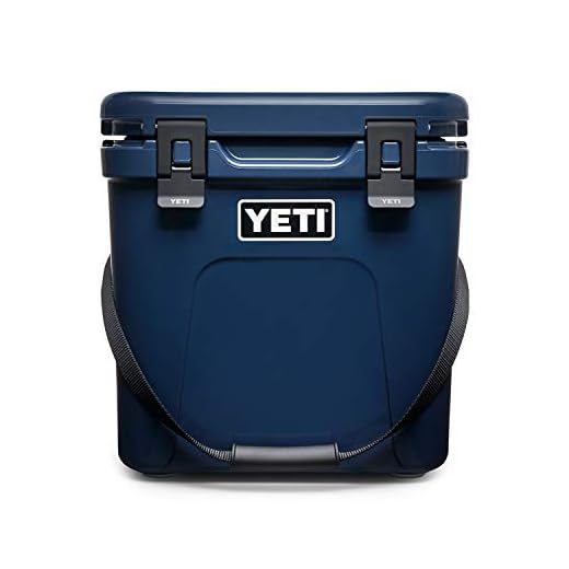 YETI Roadie 24 Cooler, Navy
