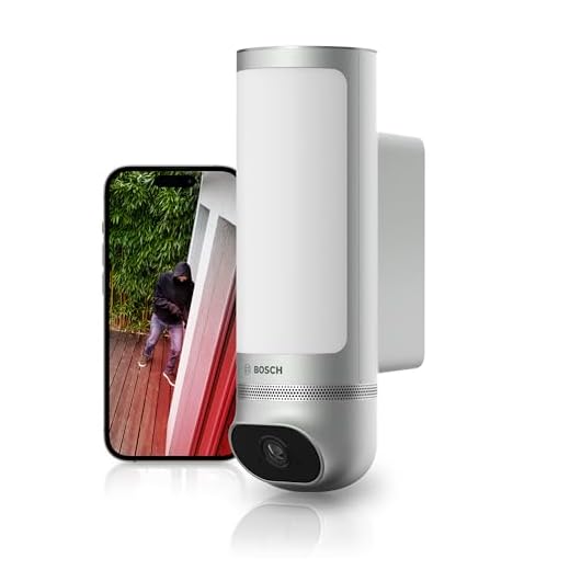 Bosch Smart Home Außenkamera II, Überwachungskamera Außen, 1080p Full-HD Auflösung mit integrierter Alarmsirene und Design-Leuchte, kompatibel mit Amazon Alexa, Silber