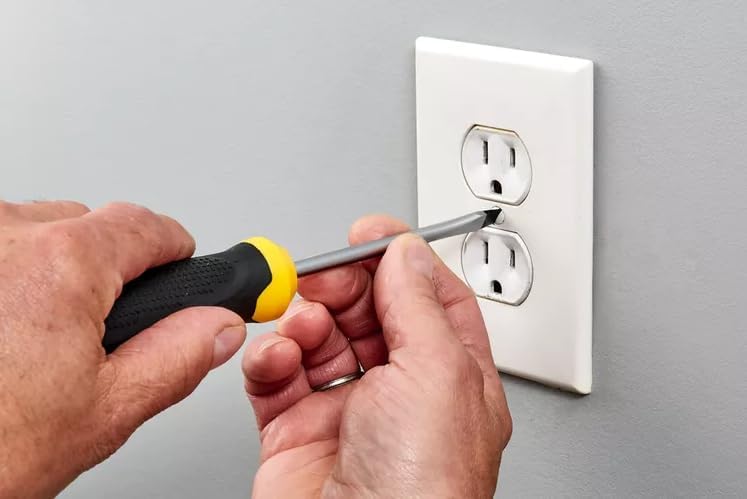 Miniatura 5 de SecureGuard Receptáculo de alimentación interior Toma de pared 720P Cámara espía Tarjeta SD DVR Cámara de niñera (Blanco) Solo movimiento