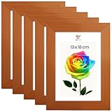 Panneau arrière & fermetures – maintien bien à plat: Panneaux arrière en HDF avec pinces rotatives fiables maintenant photos, affiches/posters, certificats, puzzles ou diamond painting bien à plat; changement de visuel rapide, sans outil, maintien stable même en cas d’ouvertures fréquentes.