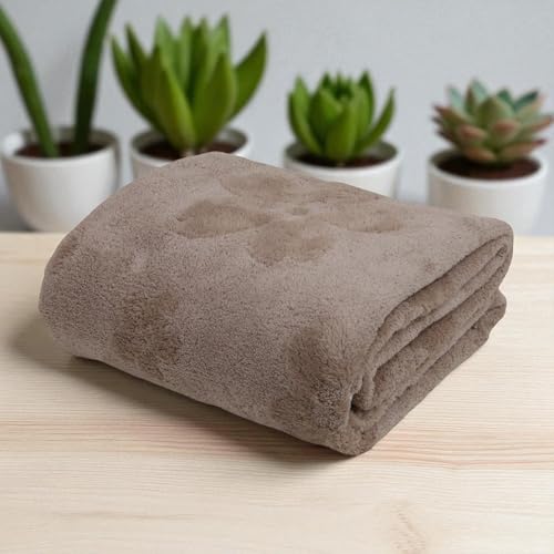 Image of HANKER Ultra Luxury Large /Full Size Plush Bath Towel | Soothing Beige Colour Blossom Super, Very Soft On Skin, Luxurious Fabric, Pure Polyamide, 70x140cm, 500GSM