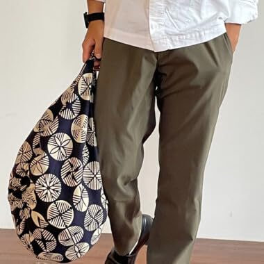 Traditioneller japanischer Stoff, großes Furoshiki-Wickeltuch, 103,9 x 103,9 cm, Baumwolle, 100 % wendbar, klassisches Muster, hergestellt in Japan, Kiefernbäume, Marineblau/Rot