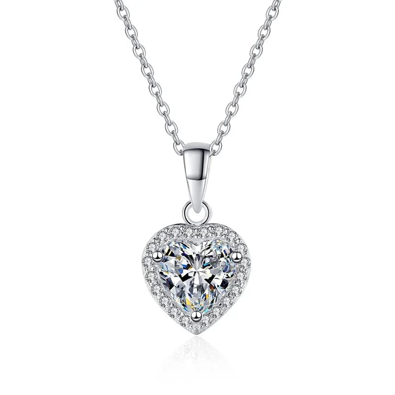 Collier moissanite coeur, le bijou brillant en argent S925 à porter au quotidien