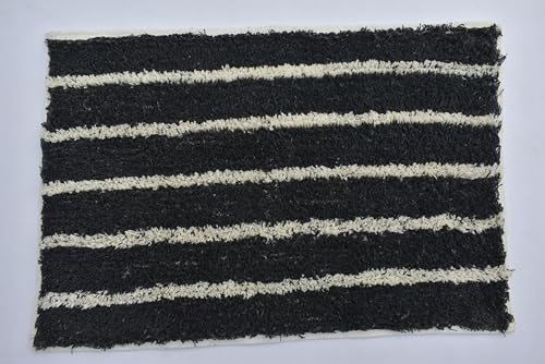 Image of Embossed Super Soft Anti Skid (40x60 cm) Super Absorbent Mats Microfibre 2000 GSM Door Mats for Home /Bathroom /Bedroom /Kitchen /Floor Mat (Pack of 1) Pattren - Solid (Slim line Grey)