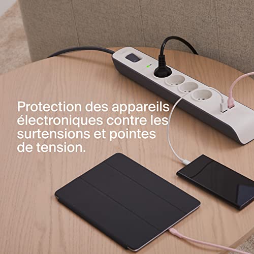 Belkin Parafoudre 4 prises, 525 Joules, cordon 2 m, USB x 2, Blanc