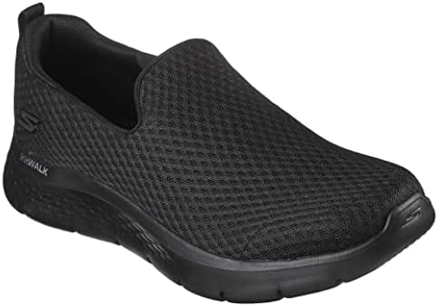 Анасы, ұлы және тәтесі жыныстық қатынасқа түседі Түнгі көйлек фотосының астындағы ақ труси