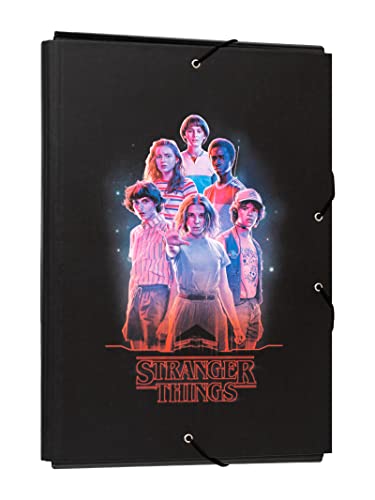 Grupo Erik Carpeta Escolar A4 Stranger Things Merchandising - Carpeta Solapas Negra de Tapa Dura con Gomas | Carpetas Archivadoras para Niños y Niñas