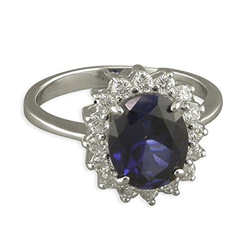 Anello grande, lussuoso, splendido.