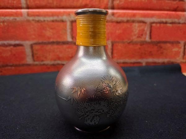 チタンとっくりtitanium 徳利 酒筒 熱燗 チタンおちょこ2➕ケース付き