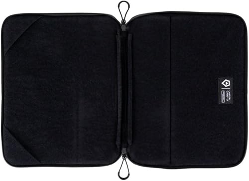 Miniatura 2 de WANDRD Funda para laptop de 16 pulgadas y soporte ergonómico, solución de transporte mínima diseñada para adaptarse a Apple MacBooks (Yuma Tan)