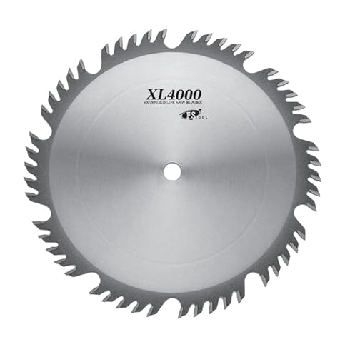 What direction does the blade go on a circular saw