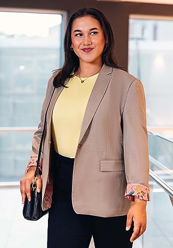 Women's Disney Lion King Blazer, Future King and Queen Inside Pattern Suit4